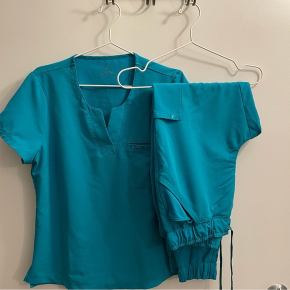 Jaanuu Other Jaanuu Teal Scrub Set Poshmark